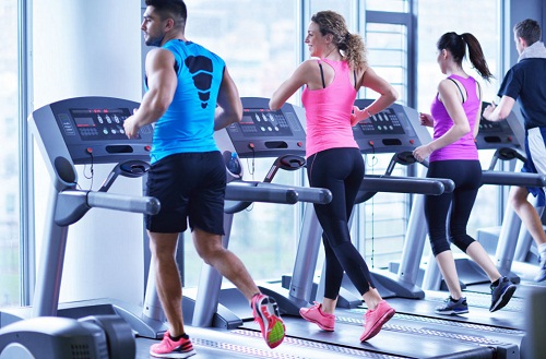  Bạn đang muốn mua máy tập chạy bộ điện cho phòng Gym?