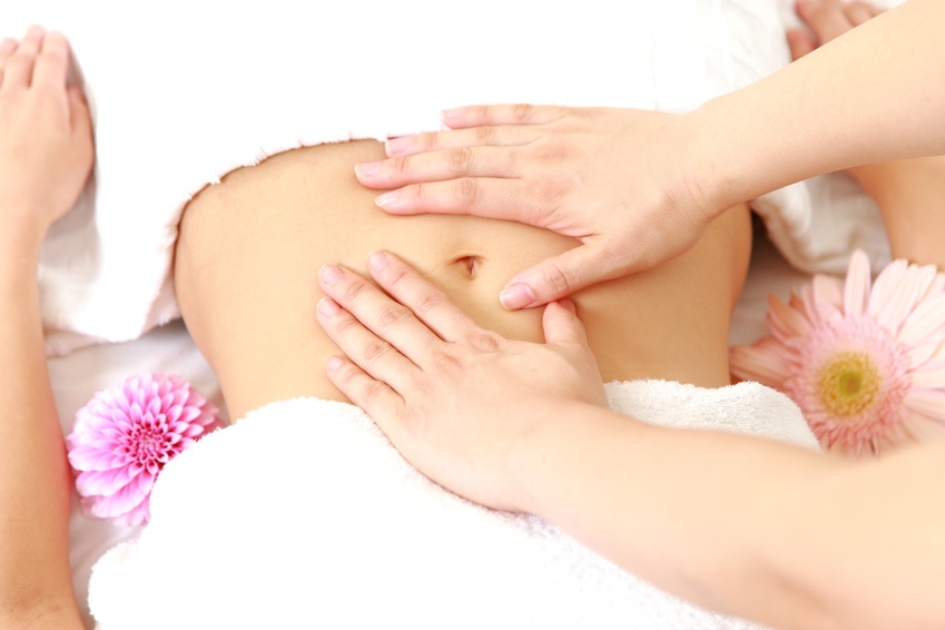 massage-bung-voi-muoi