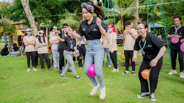 Top 12 trò chơi tập thể ngoài trời vui nhộn khi đi Team building